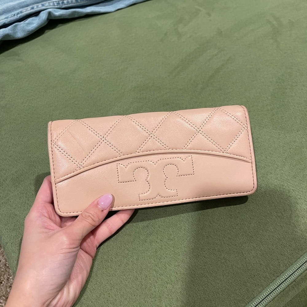 Tory Burch wallet